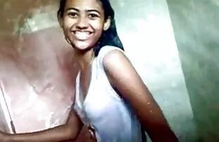 زوجة جعل تحميل مقاطع فيديو سكس اجنبي الحب لابنتها.