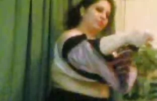 الأحمق تحميل مقاطع سكس اجنبي قتال مع امرأة سمينة.