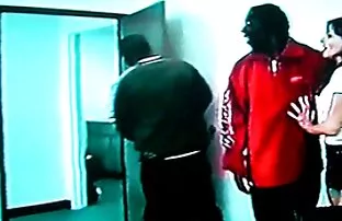 الحلمات أحمر تحميل افلام جنس اجنبي سخيف مع رجل في غرفة النوم.
