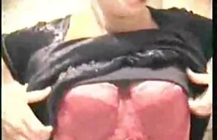 اللصوص تنزيل فيلم سكس اجنبي في أقنعة اللعنة شقراء.