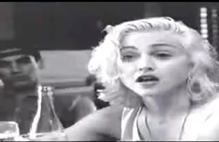 أحمر الشعر فتاة تحميل سكس اجنبى تفعل اللسان والجلوس على الديك.