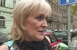 صرخات عندما الديوك الكبيرة, سكس افلام اجنبية تنزيل كبير الثدي والشرج ممزق.