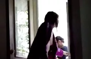 فتاة ذات شعر بني عارية تسبح في المسبح. فيديو سكس اجنبي تحميل