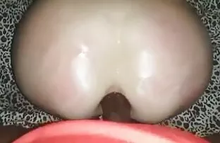 فتاة ذات شعر بني في النزل. تنزيل فيلم سكس اجنبي