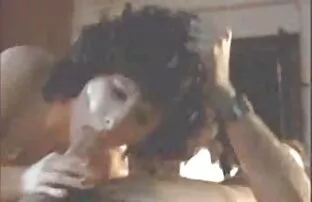 البني الشعر سكس اجنبي التحميل المباشر لقناة فتاة ديكور اللسان.