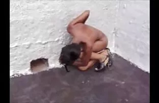 شقراء سخيف على الأريكة, أبيض. فيديو سكس اجنبي التحميل
