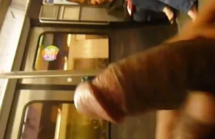 تدليك القضيب افلام سكس اجنبية تحميل شقراء باليد.